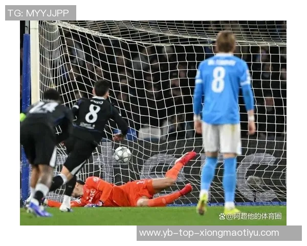 孔蒂意甲豪取三连胜追平榜首欧冠遭穆帅完败0比2再显短板