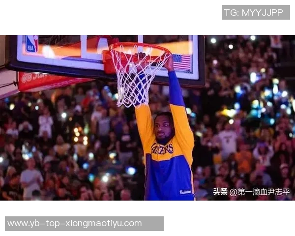 布朗尼感慨今日球迷热情超乎想象期待未来表现更精彩